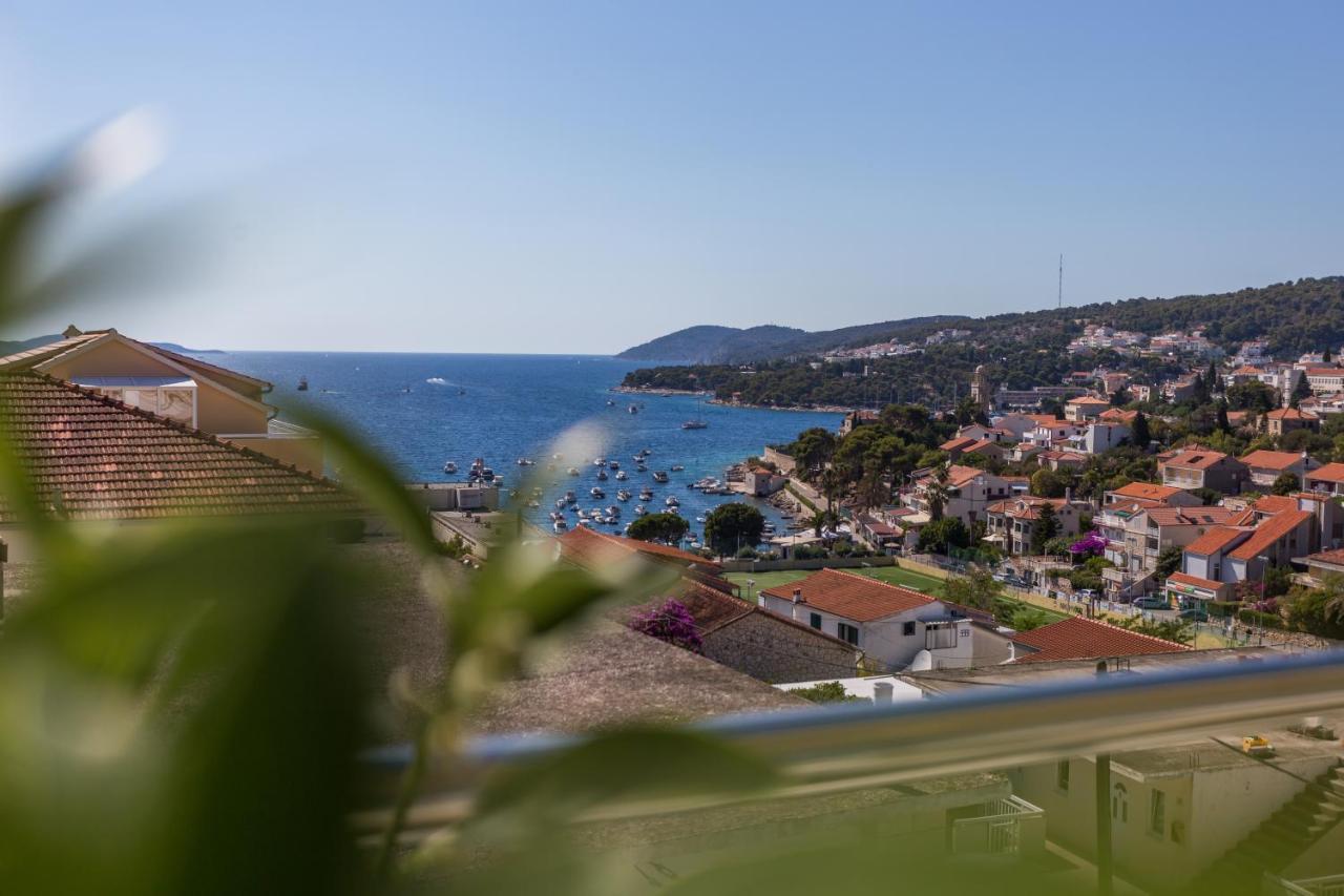 Golden View Penthouse Lägenhet Hvar Town Exteriör bild